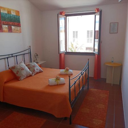 Ca' Margo Hotel Calasetta Kamer foto